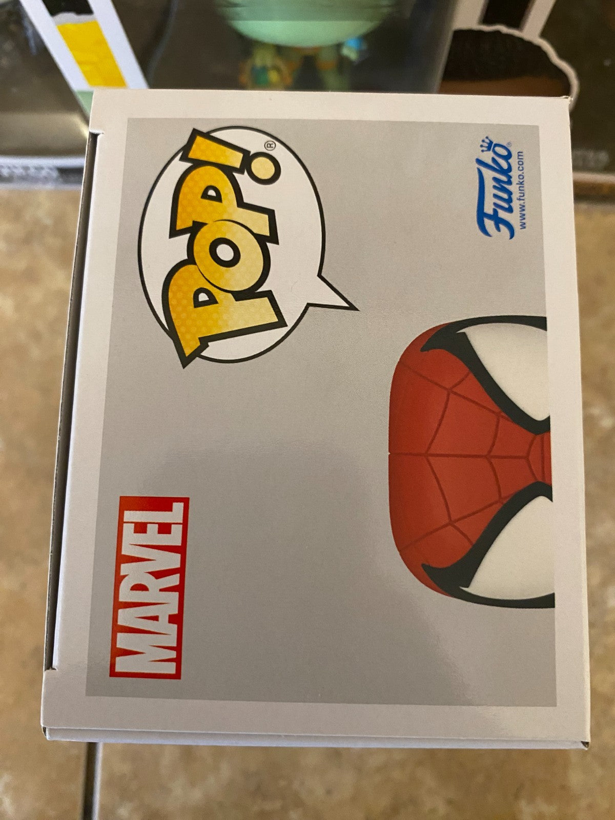 Funko POP Marvel Spider-Girl # 955 Limited Chase Edition Bobble-Head w Protector