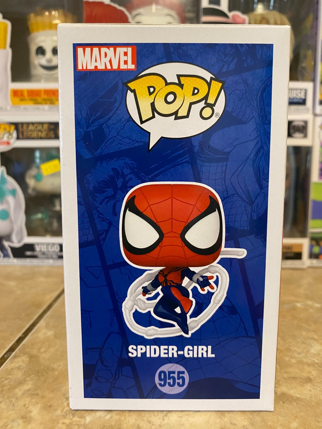 Funko POP Marvel Spider-Girl # 955 Limited Chase Edition Bobble-Head w Protector