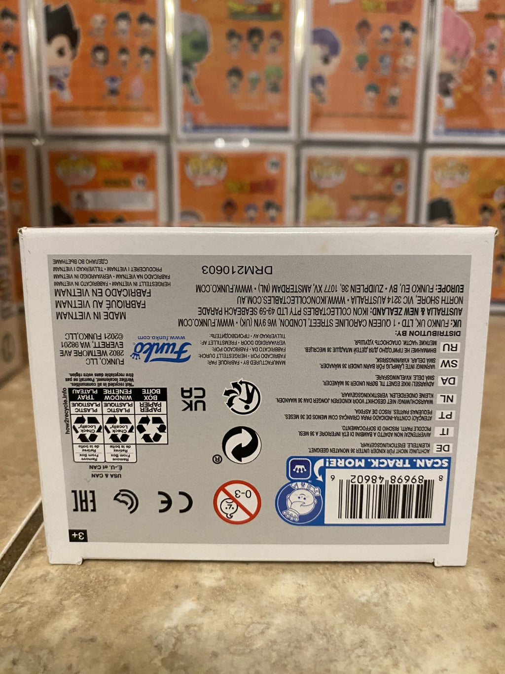 Funko Pop! Dragon Ball Z #947 Cell (First Form) w Protector