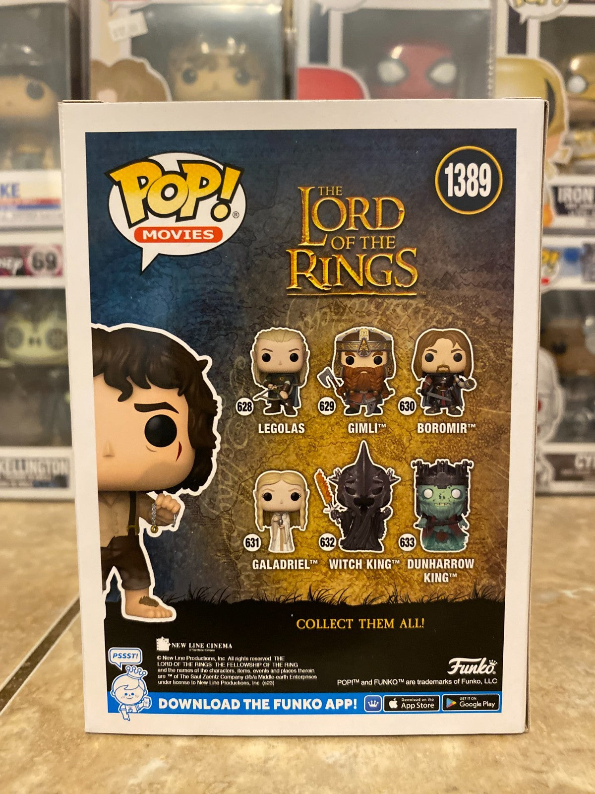 Funko Pop! Vinyl: The Lord of the Rings - Frodo with the Ring w Protector