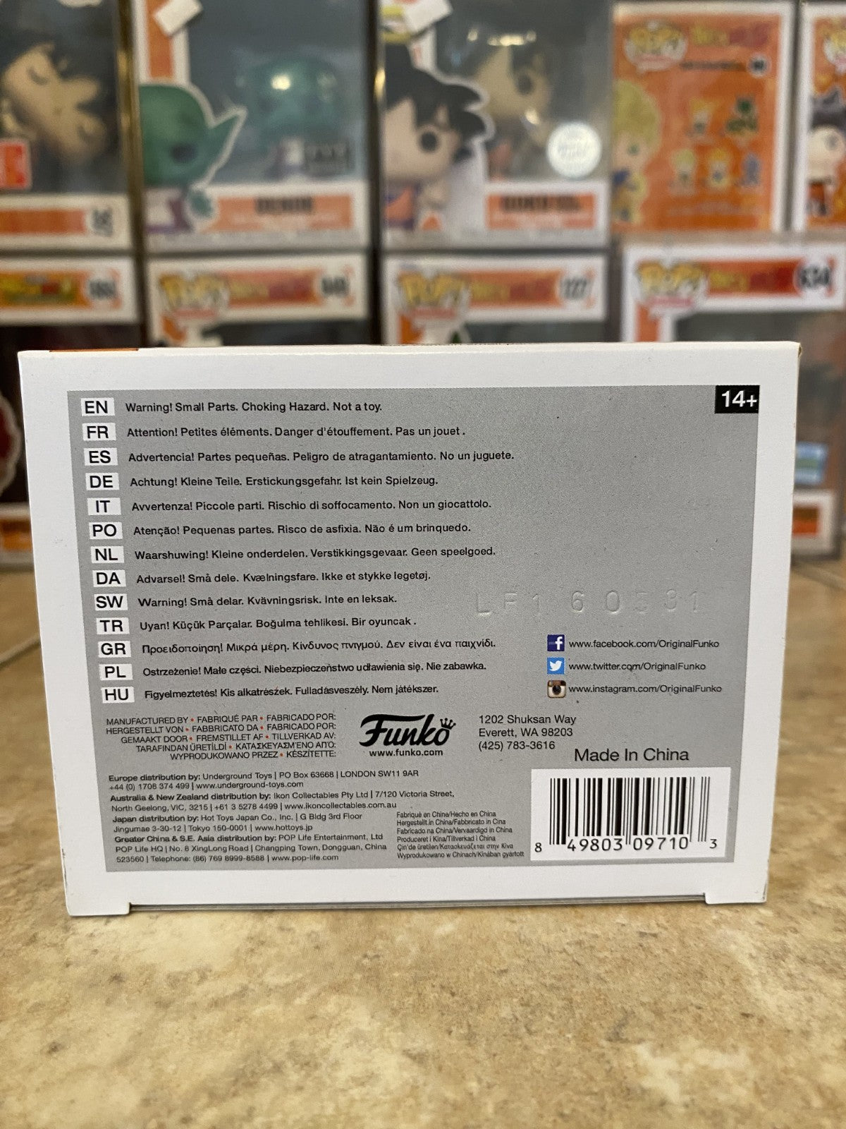 Funko Pop! Dragon Ball Z #121 Super Saiyan God Super Saiyan Goku w Protector