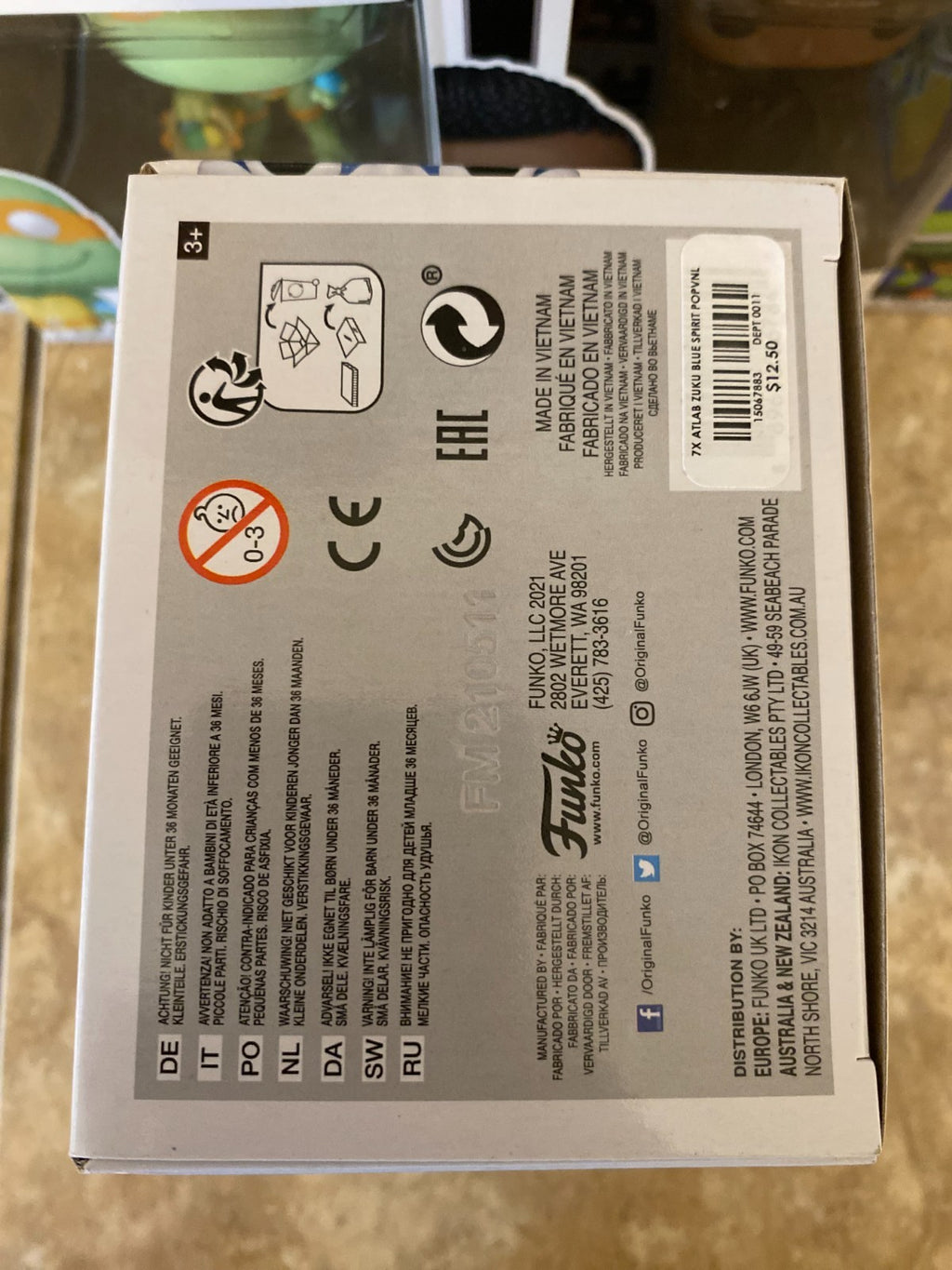 Funko Pop! Avatar: The Last Airbender - The Blue Spirit (GITD Chase) w Protector