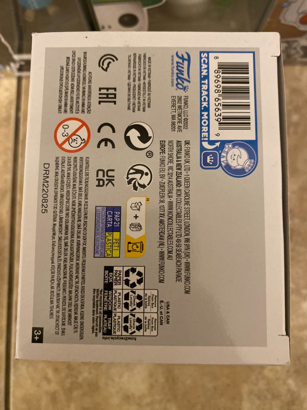 Funko Pop! Vinyl: Stranger Things - Eleven #1297 w Protector