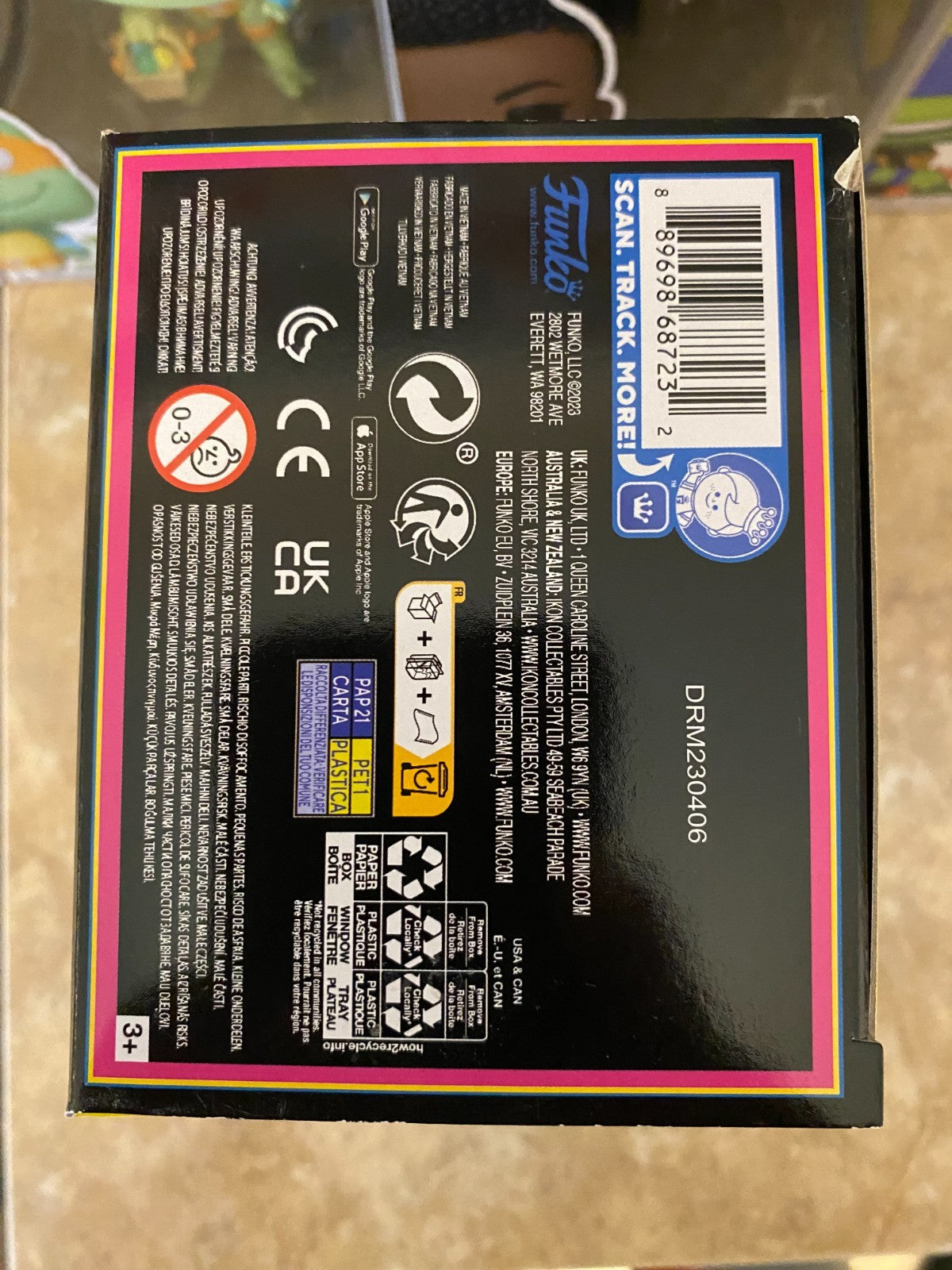 Funko Pop! Godzilla - Mothra (Black Light) - Entertainment Earth w Protector