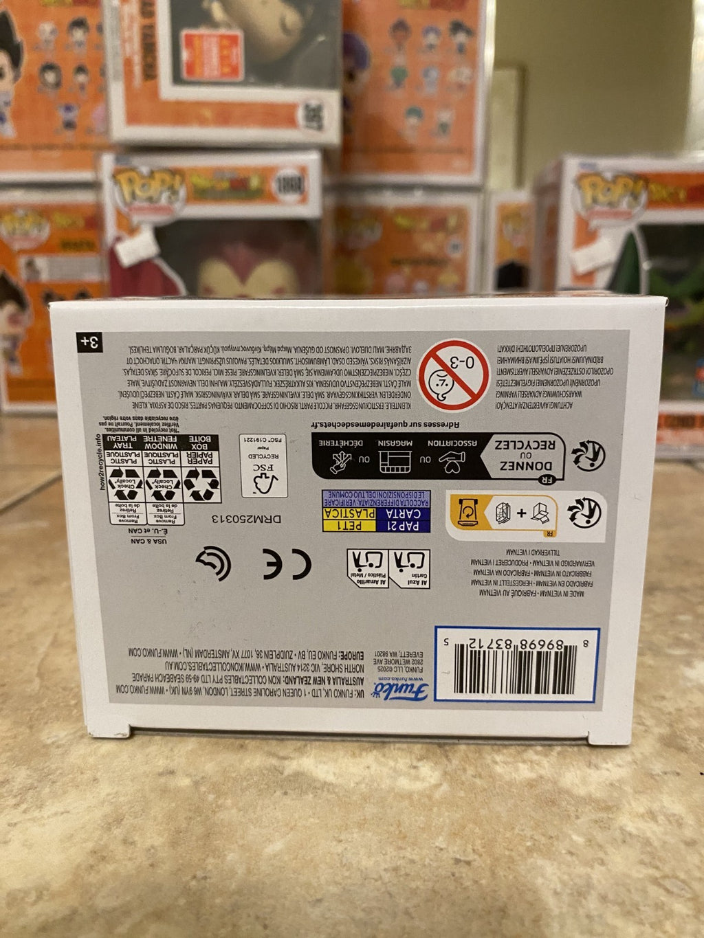 Funko Pop! Animation: Dragon Ball #1922 Goku & Nyoibo w Protector