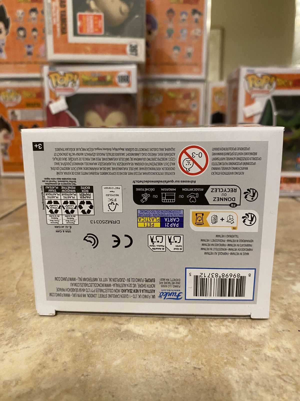 Funko Pop! Animation: Dragon Ball #1922 Goku & Nyoibo w Protector