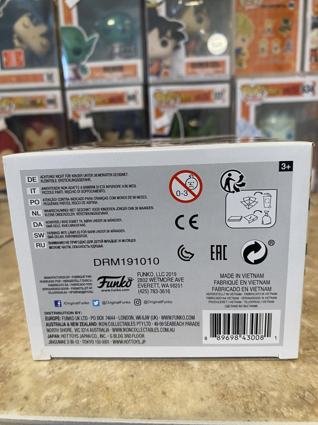 Funko Pop! Dragon Ball Z #709 Super Saiyan 2 Vegeta Exclusive w Protector