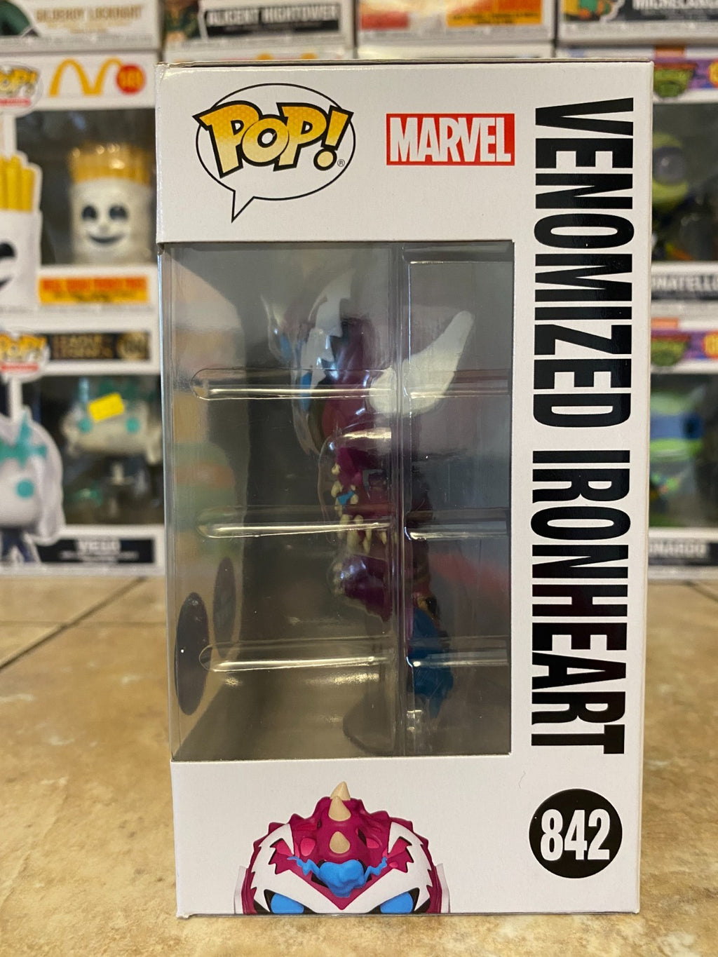 Funko Pop! Vinyl: Marvel - Venomized Ironheart #842 Chase w Protector