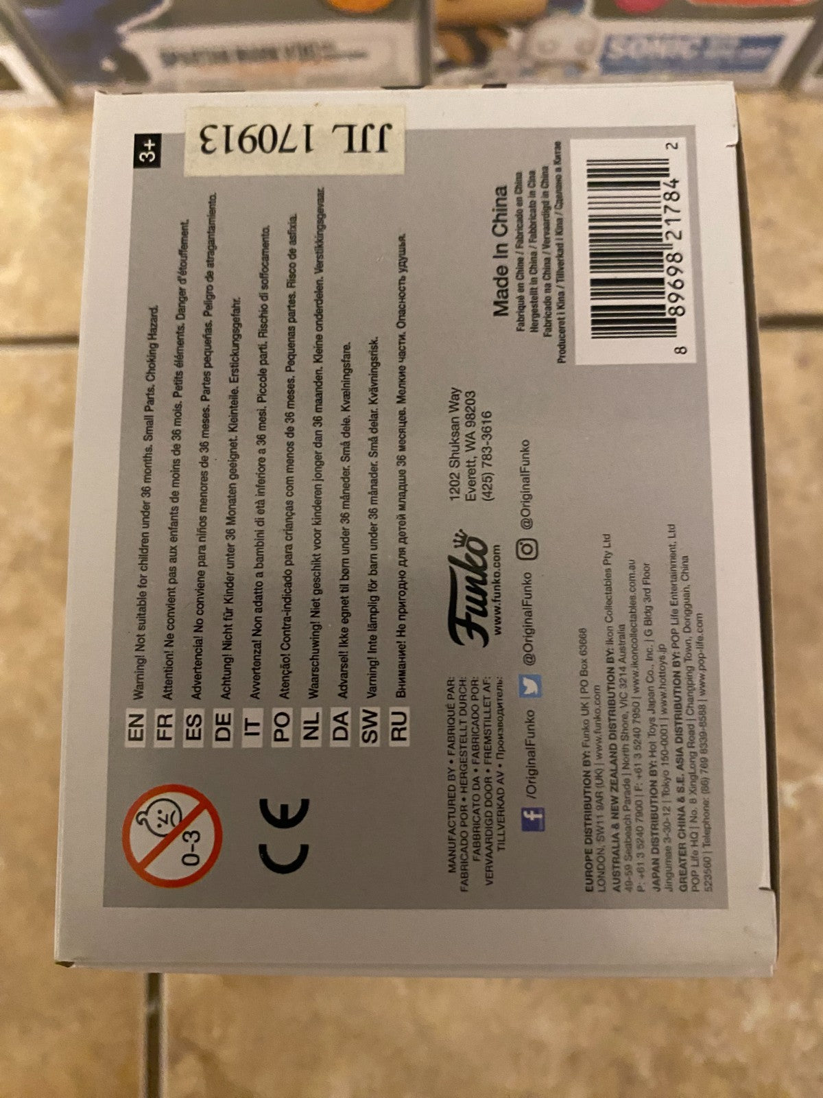 Funko Pop! Vinyl: Stranger Things - Eleven #545 w Protector