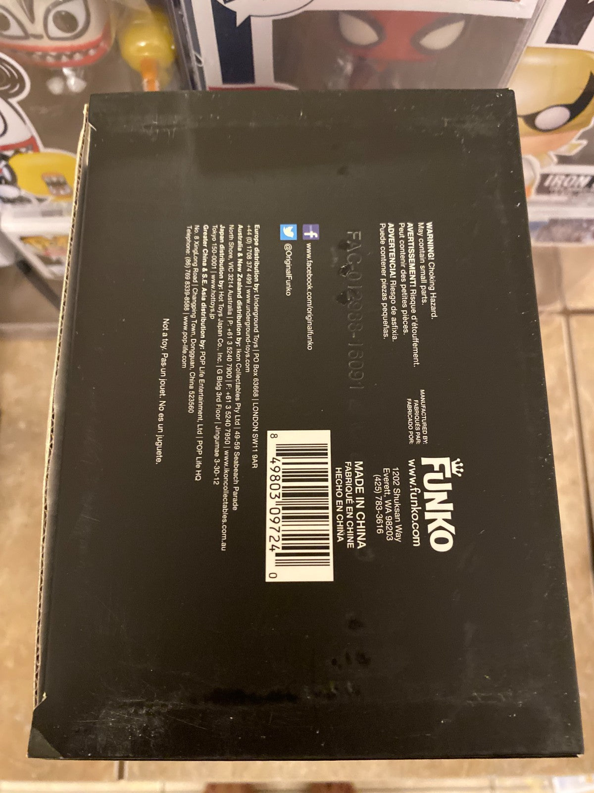 Funko Hikari - Guardians of the Galaxy (Glow) Groot - Limited Edition 300 Pieces