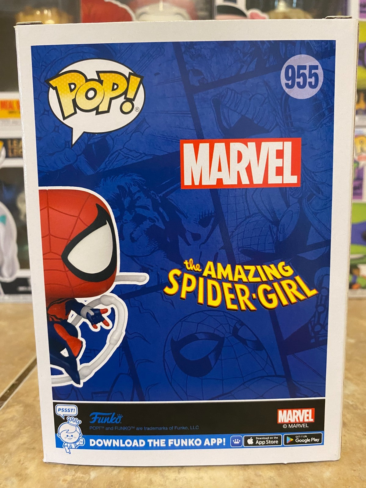 Funko POP Marvel Spider-Girl # 955 Limited Chase Edition Bobble-Head w Protector