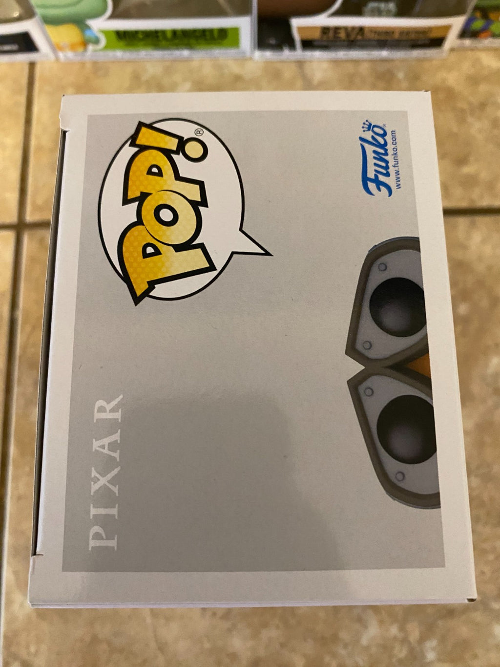 Funko Pop! Charging Wall-E #1119 Specialty Series Disney Pixar W/PROTECTOR