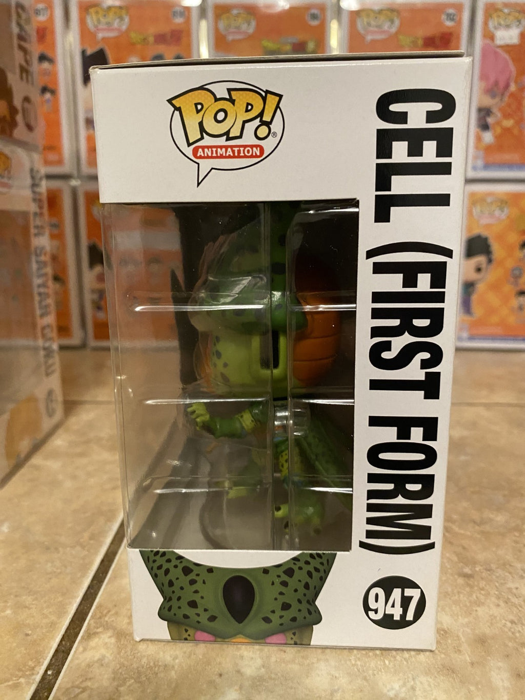 Funko Pop! Dragon Ball Z #947 Cell (First Form) w Protector