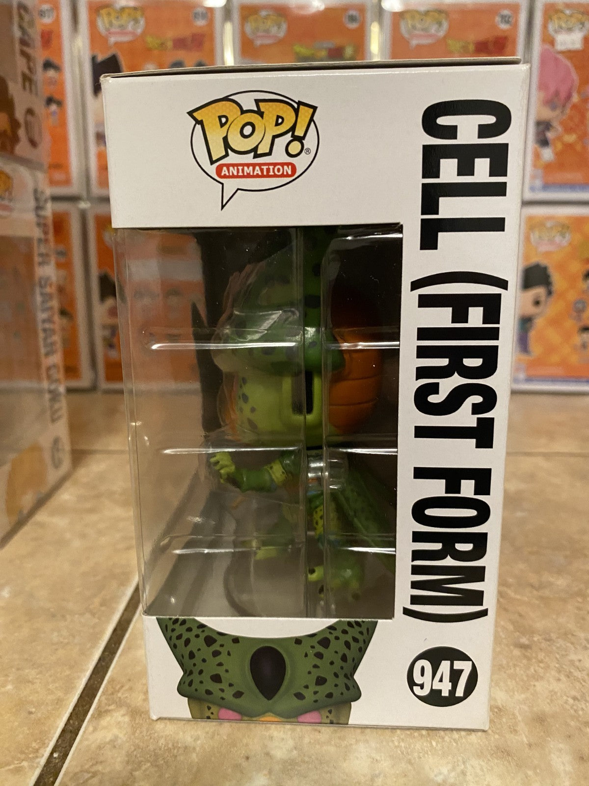 Funko Pop! Dragon Ball Z #947 Cell (First Form) w Protector