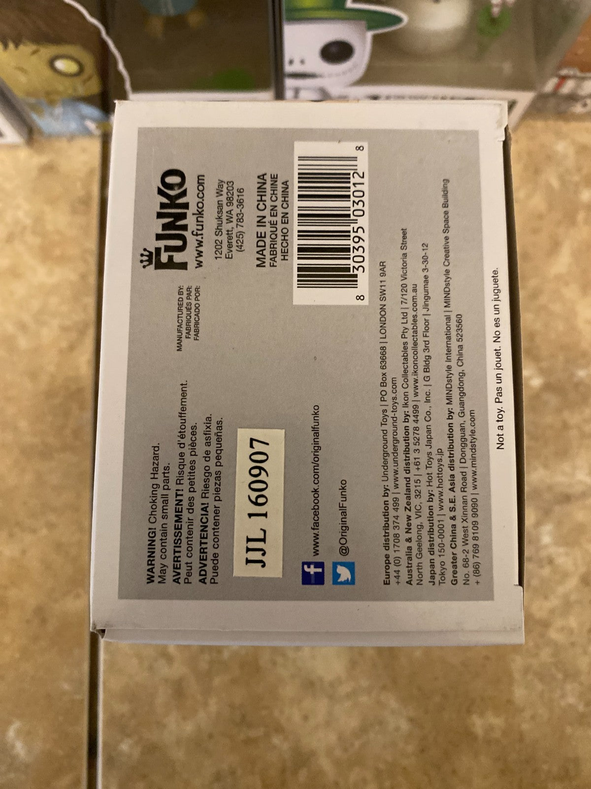 Funko Pop! Vinyl: Game of Thrones - Daenerys (Red/Gray Dragon) #03 w Protector