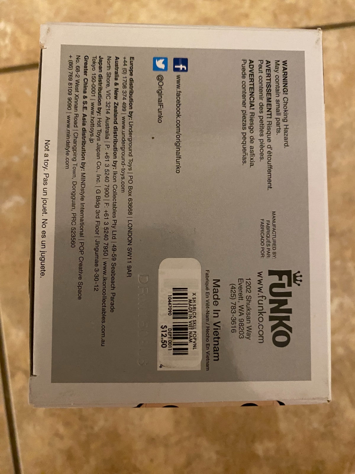 Funko Pop! Television - Sherlock Holmes (With Skull) #290 Hot Topic Exclusive