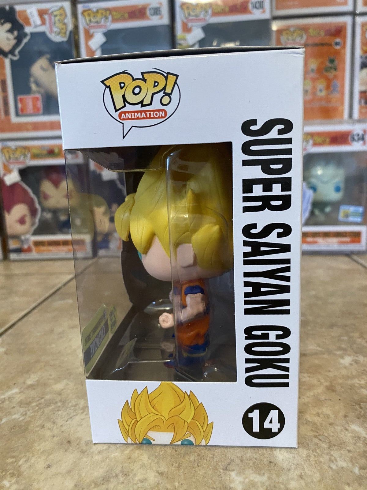 Funko Pop! Dragon Ball Z #14 Super Saiyan Goku GITD Exclusive w Protector