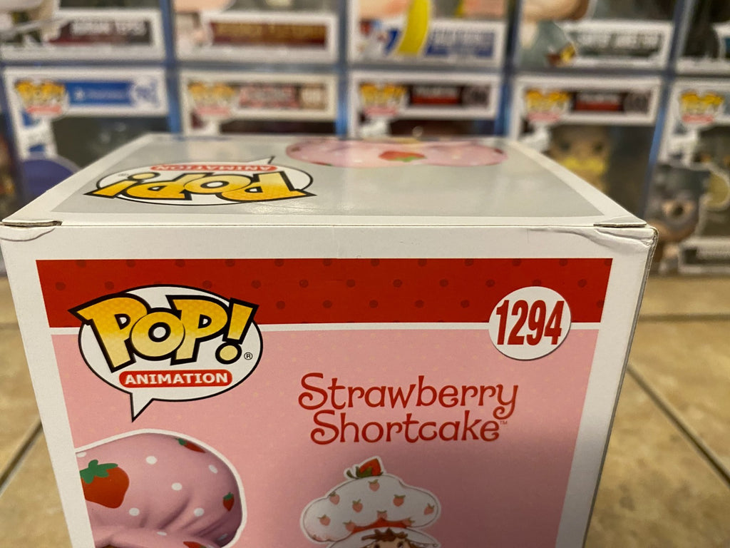 Funko Pop! Strawberry Shortcake #1294 Strawberry Scented Hot Topic Exclusive