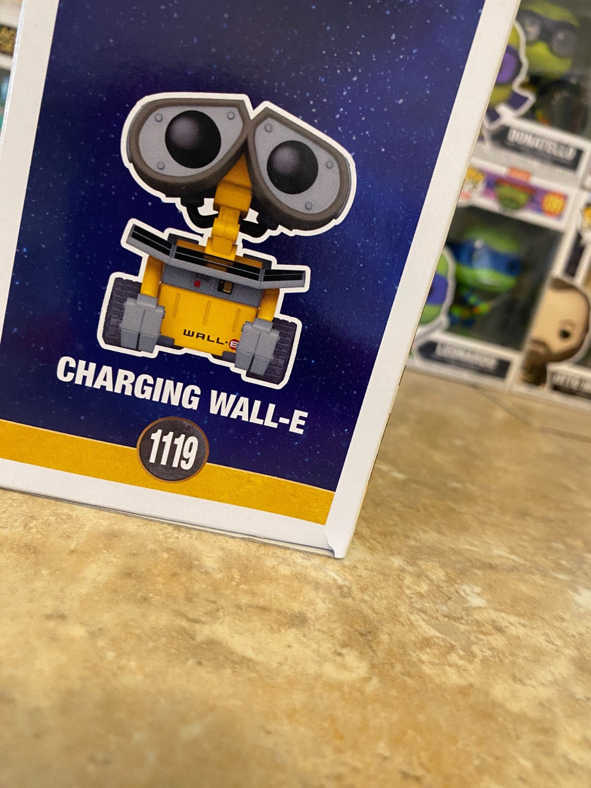 Funko Pop! Charging Wall-E #1119 Specialty Series Disney Pixar W/PROTECTOR