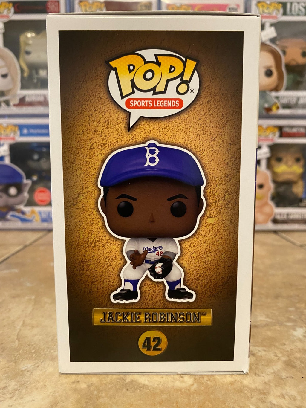 Funko Pop! Vinyl: Sports Legends - Jackie Robinson #42 (Catching) w Protector