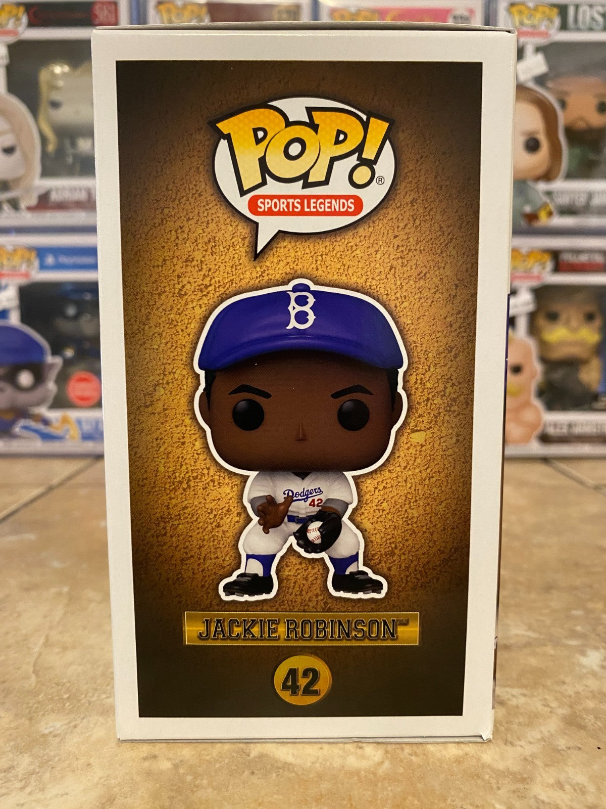 Funko Pop! Vinyl: Sports Legends - Jackie Robinson #42 (Catching) w Protector