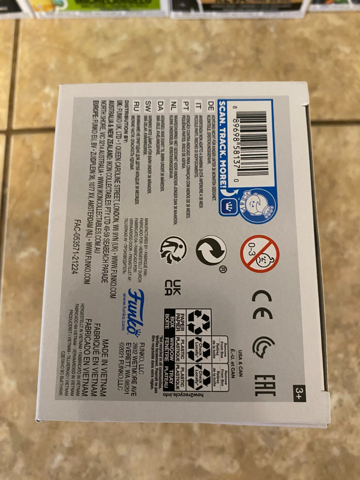 Funko Pop! Charging Wall-E #1119 Specialty Series Disney Pixar W/PROTECTOR