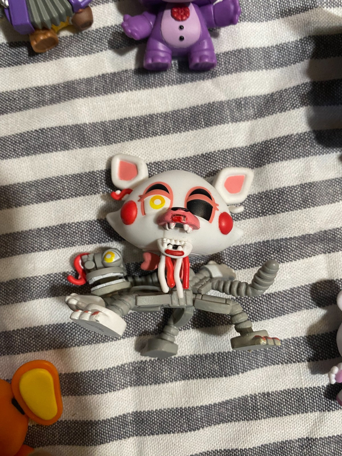 EXCLUSIVE!!! FNAF Funko Mystery Mini Lot w Rare 1/24 Mangle & Flocked Springtrap