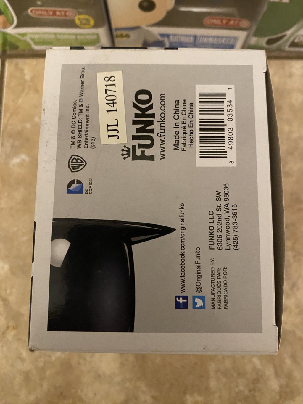 Funko Pop! Super Rare Batman Beyond Bitty Pop & #33 Funko w/Box Protector