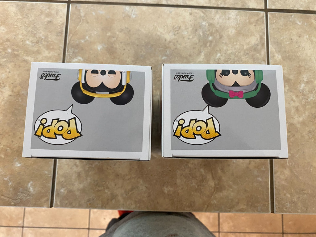 Funko Gamer Disney Mickey & Minnie Mouse Set GameStop Exclusive w Protectors