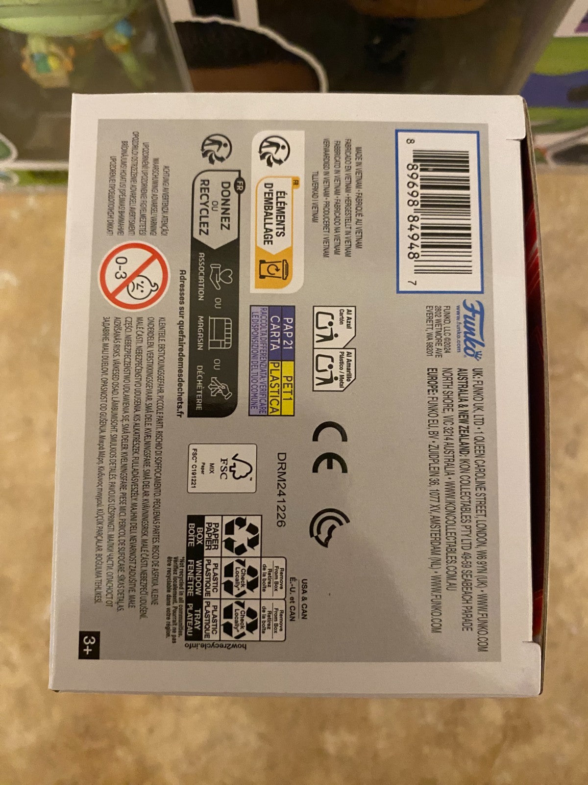 Funko Pop! WWE - Roman Reigns (Bronze) - Fanatics (Exclusive) #176 w Protector