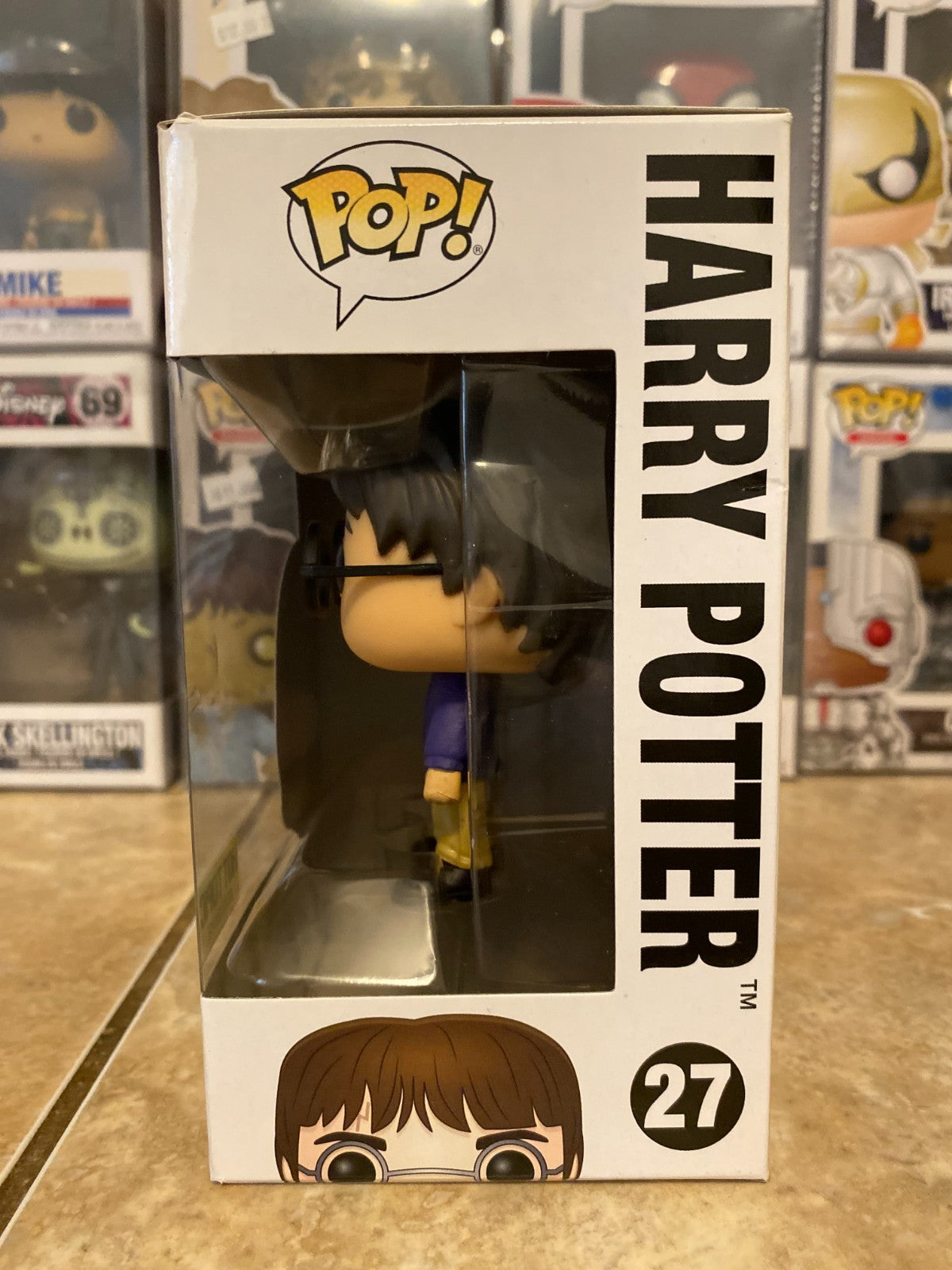 Funko Pop! Harry Potter - Harry Potter (in Sweater) - Hot Topic w Protector