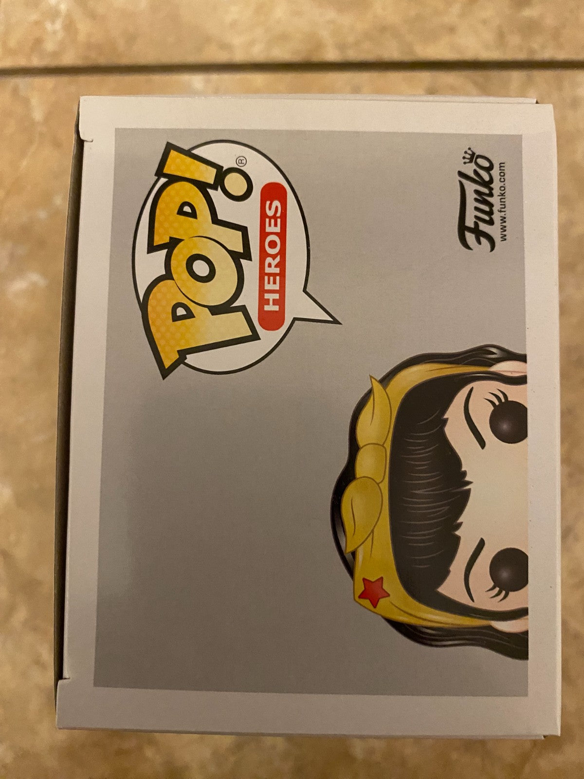 Funko POP! DC Comics Bombshell - Wonder Woman #167 - CHASE LE w Protector