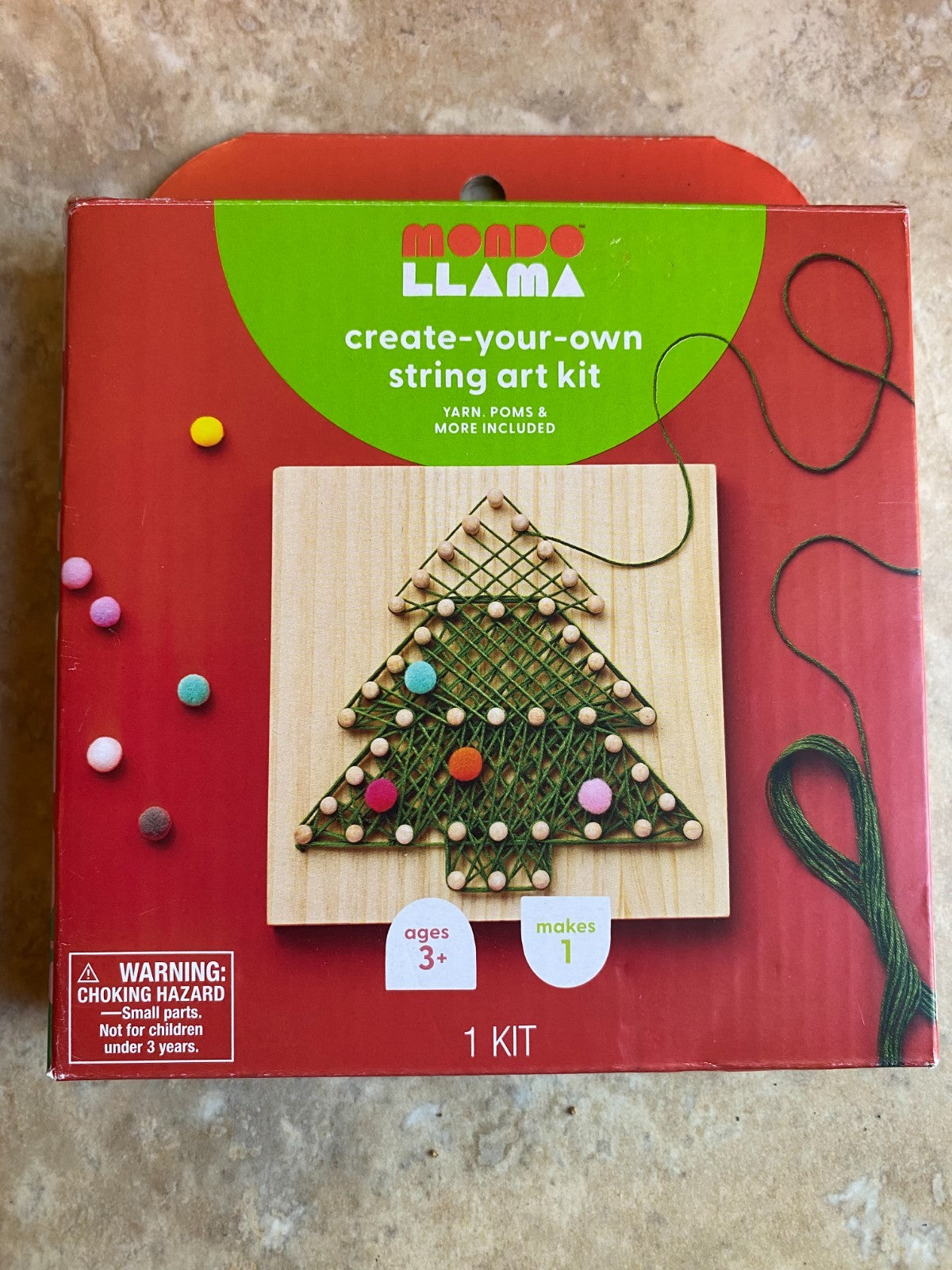 Christmas Craft - Create Your Own String Art Kit Mondo Llama™  - Christmas Tree