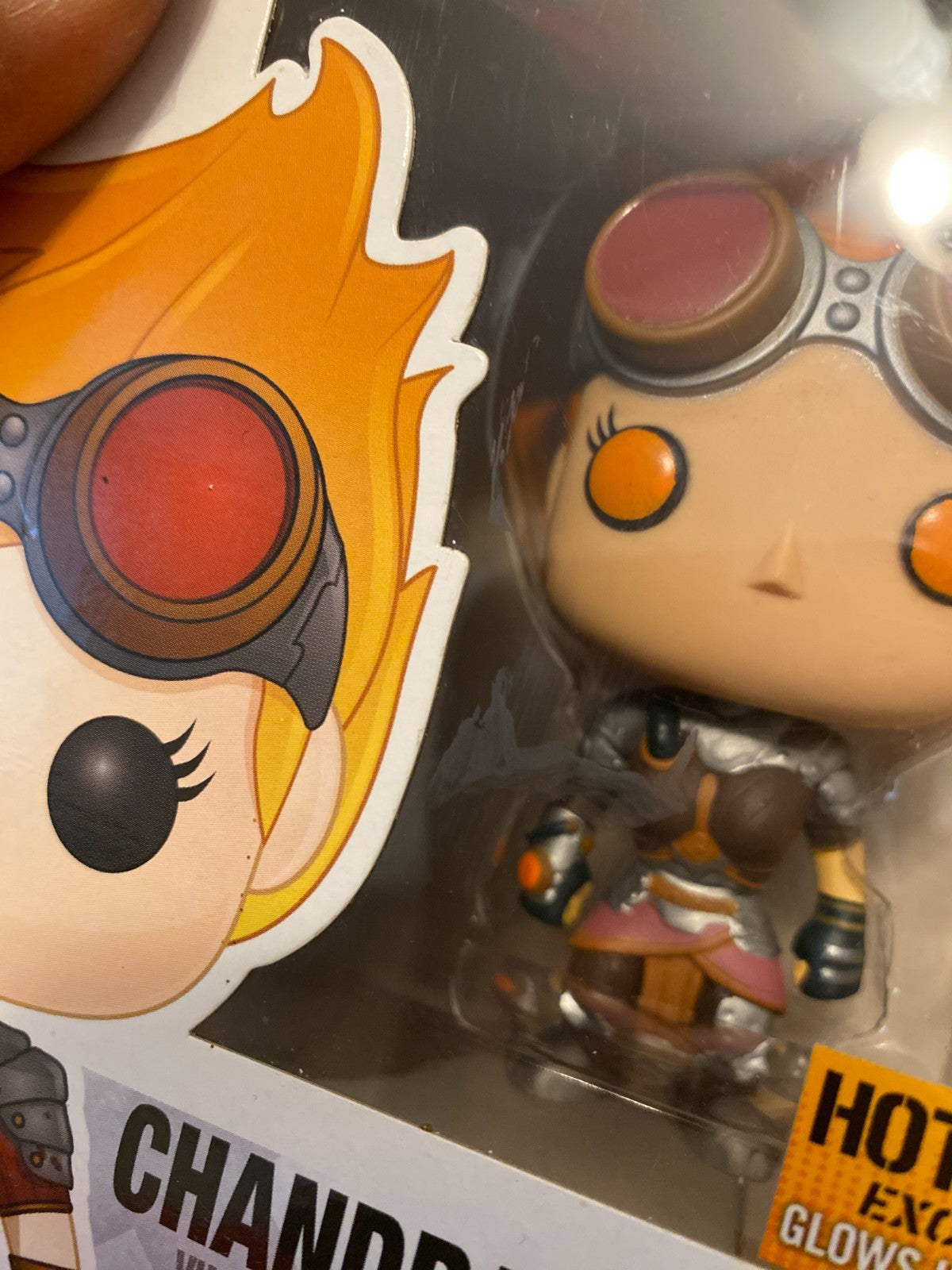 Funko Pop! Magic The Gathering: Chandra Nalaar #06 HT Excl. GITD W/Protector
