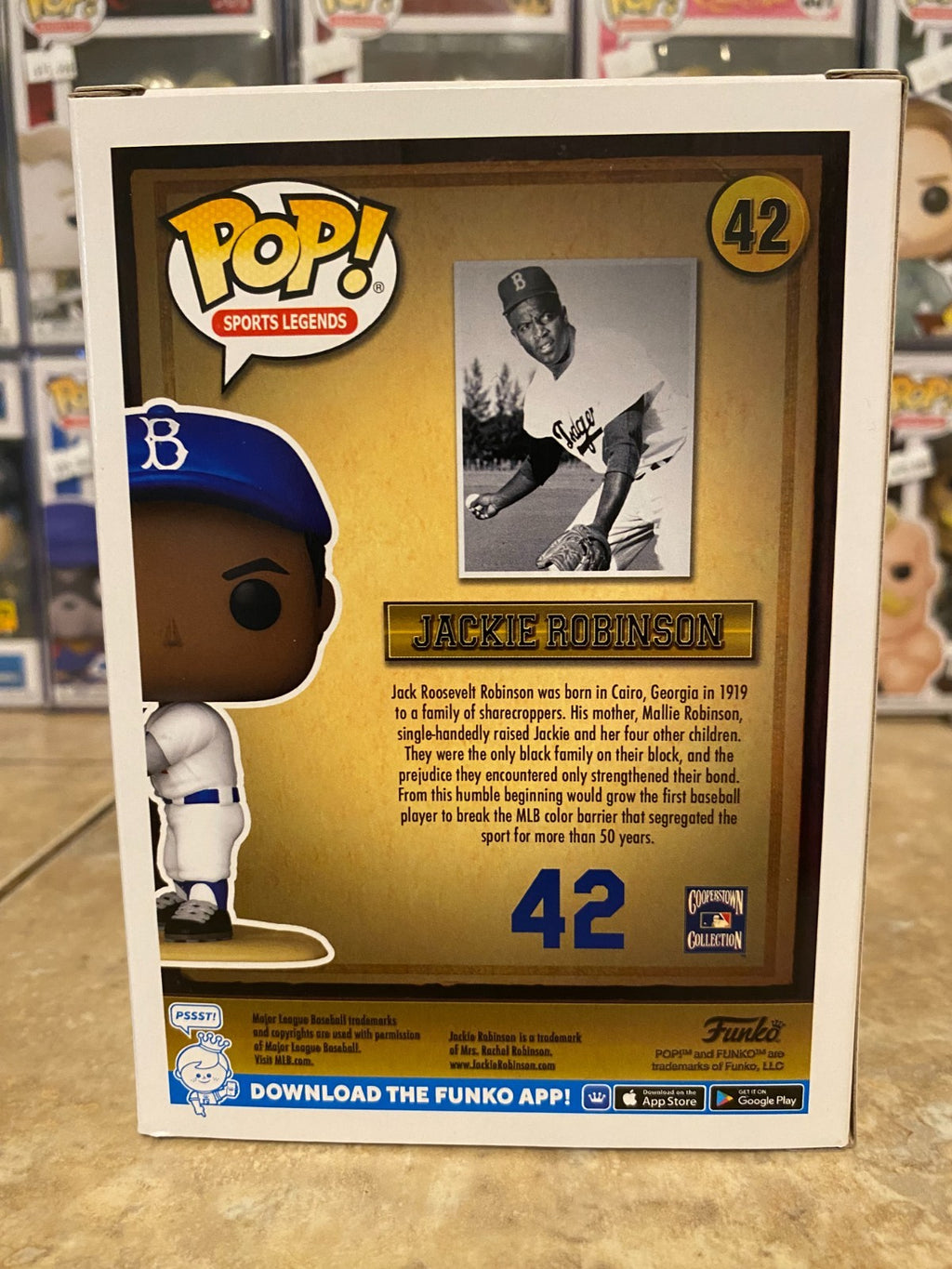 Funko Pop! Vinyl: Sports Legends - Jackie Robinson (Batting) #42 w Protector