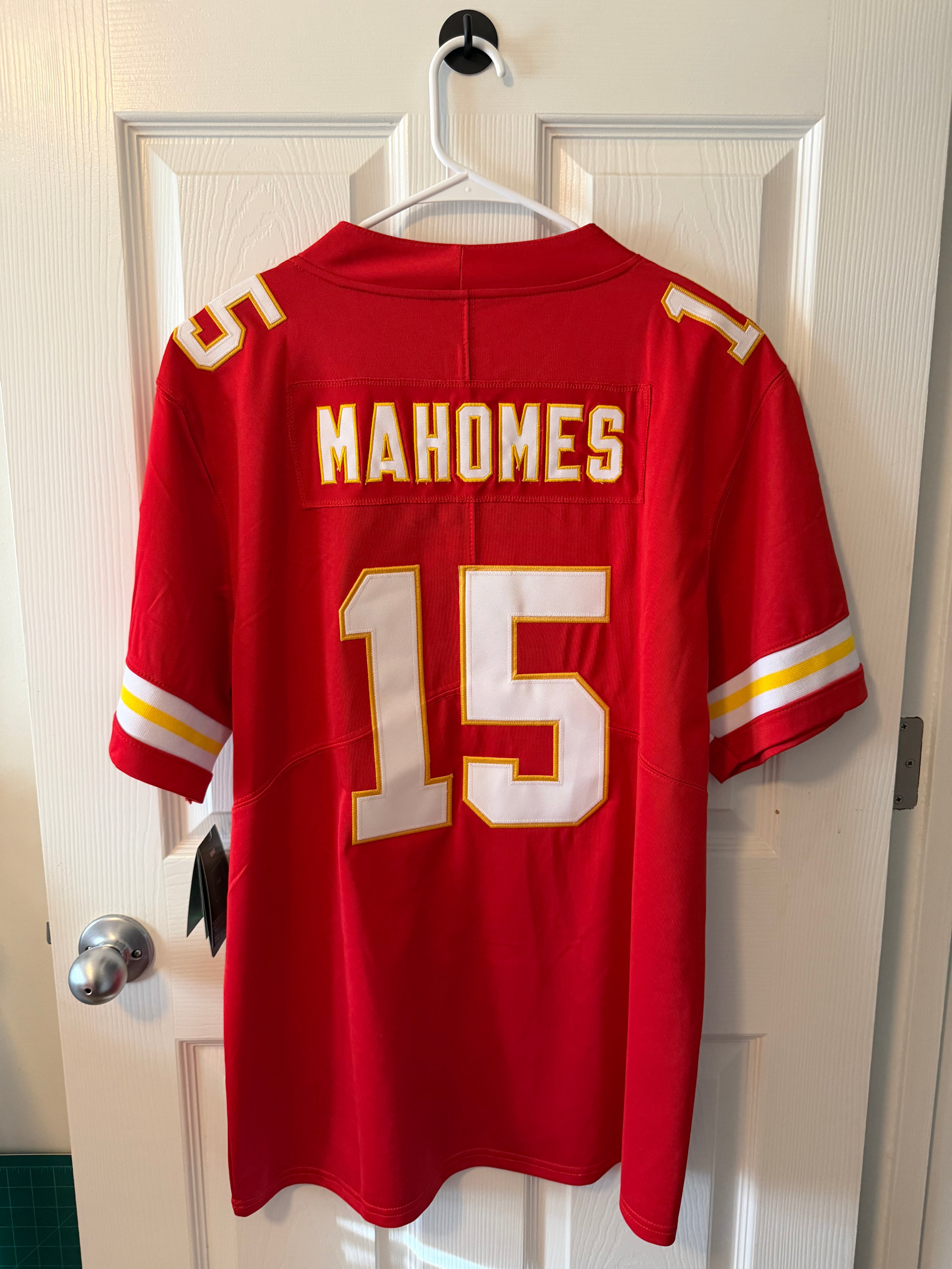 Kansas City Chiefs #15 Patrick Mahomes (Stitched/Adult) Jersey