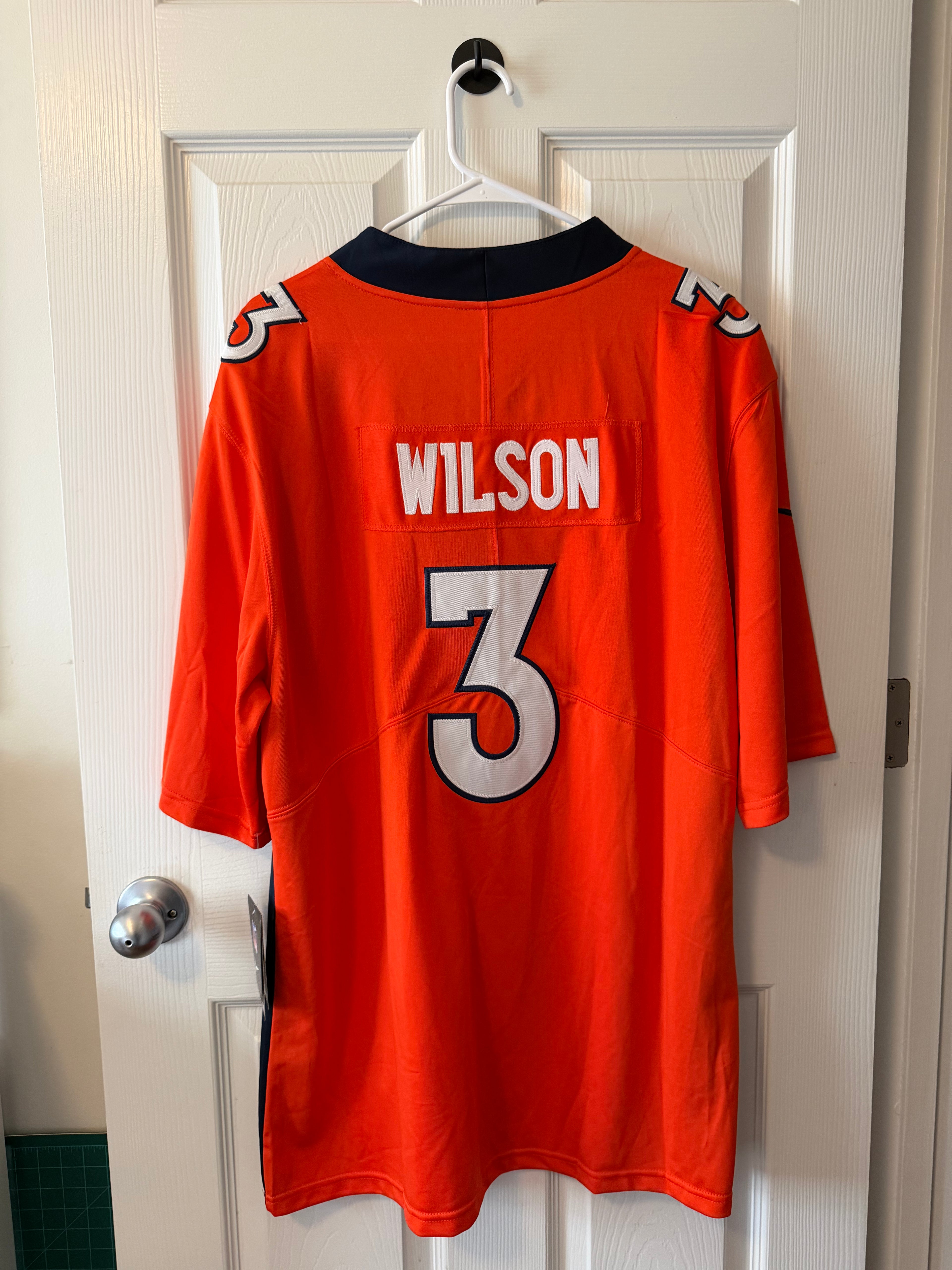 Vintage Denver Broncos #3 Russell Wilson (Stitched/Adult XL) Jersey